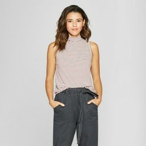 Universal threads mock neck tank top!